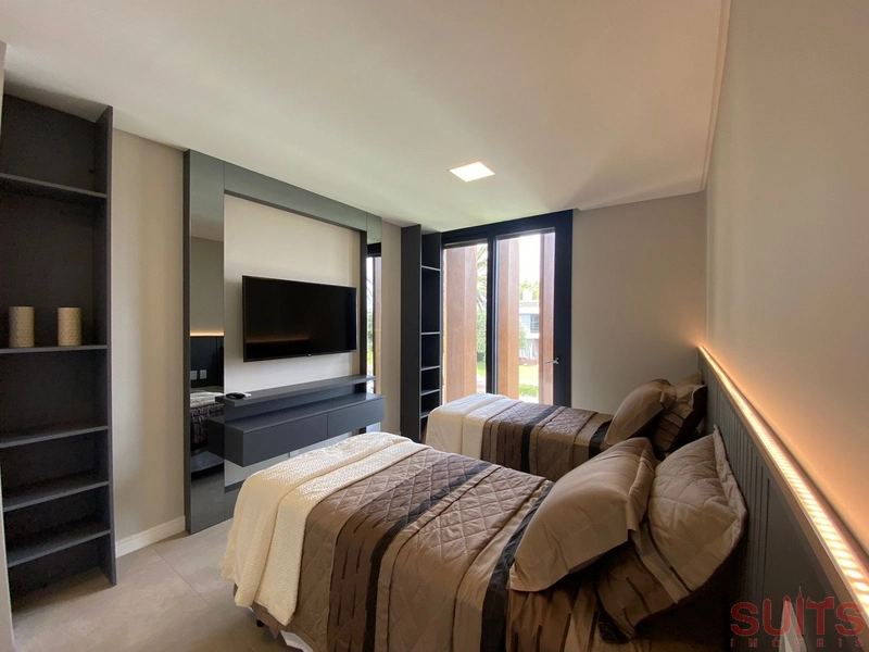 Magnífico sobrado beira lago no condomínio Enseada: 23ª foto da galeria de imagens do imóvel