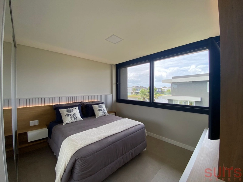 Magnífico sobrado beira lago no condomínio Enseada: 28ª foto da galeria de imagens do imóvel