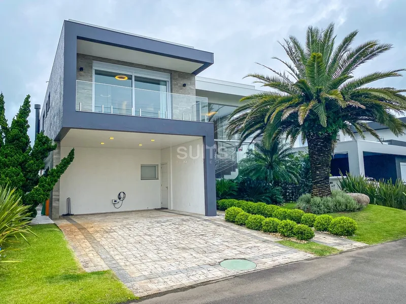 Incrível sobrado beira lago no condomínio Malibu: 1ª foto da galeria de imagens do imóvel