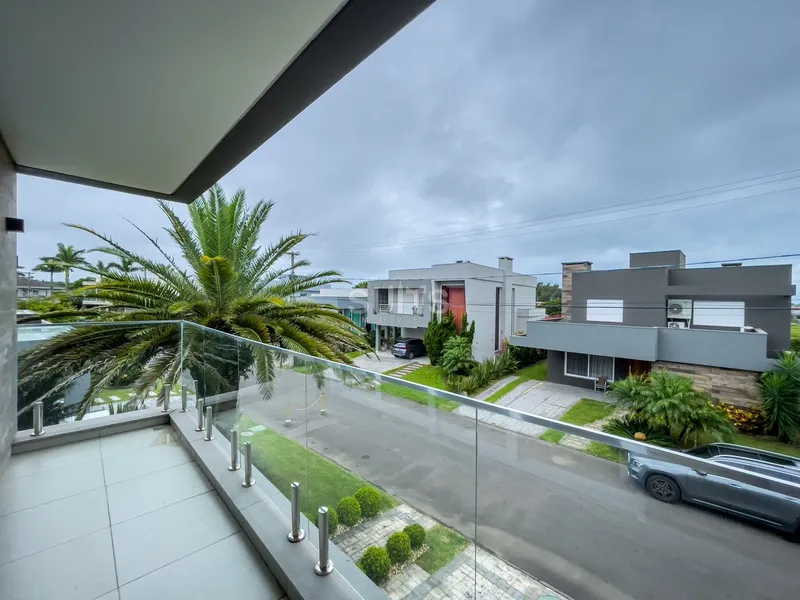 Incrível sobrado beira lago no condomínio Malibu: 35ª foto da galeria de imagens do imóvel