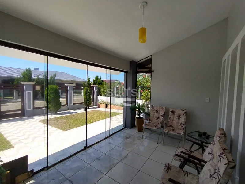 Incrível Sobrado 01 quadra do Mar em Atlântida Sul: 6ª foto da galeria de imagens do imóvel