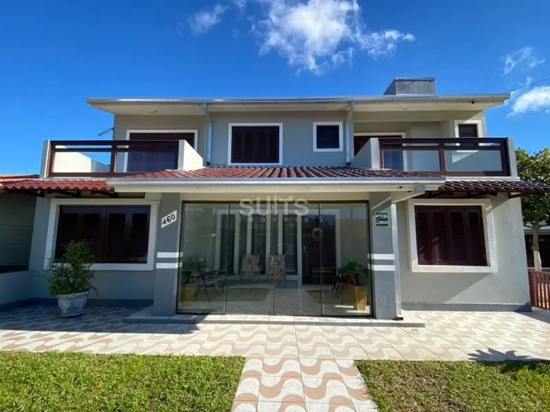 Incrível Sobrado 01 quadra do Mar em Atlântida Sul: 3ª foto da galeria de imagens do imóvel