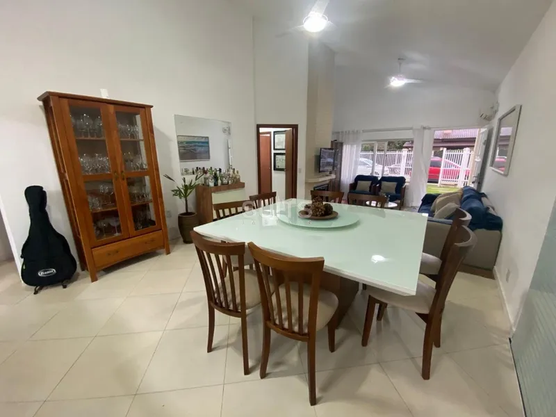 Excelente casa à venda no Centro de Xangri-lá: 9ª foto da galeria de imagens do imóvel