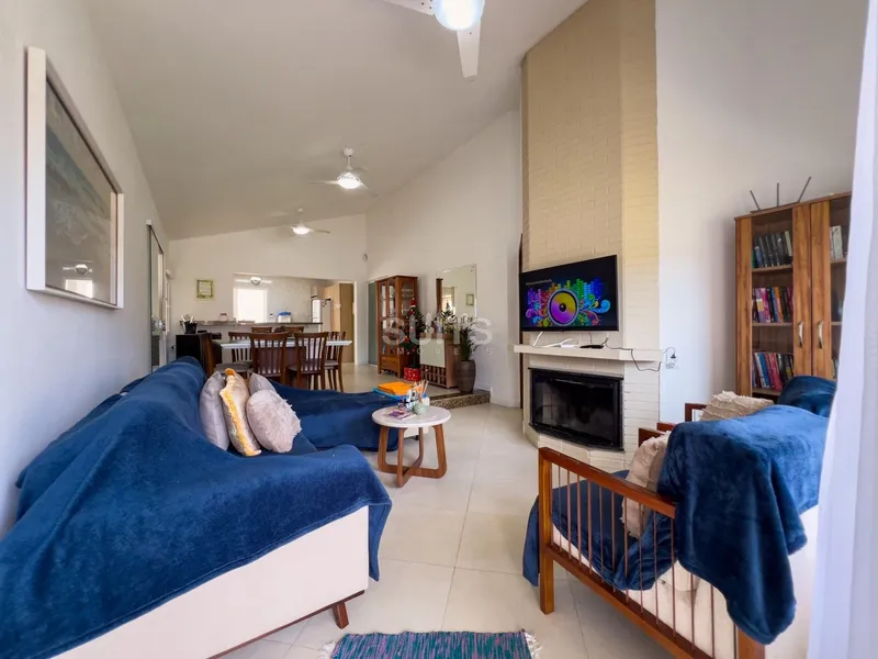 Excelente casa à venda no Centro de Xangri-lá: 5ª foto da galeria de imagens do imóvel