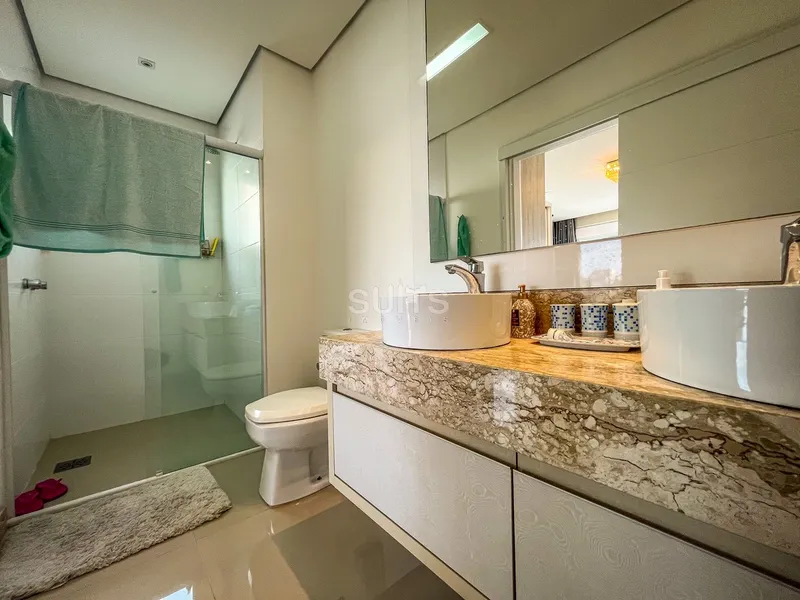 Excelente sobrado beira lago no Condomínio Enseada: 43ª foto da galeria de imagens do imóvel