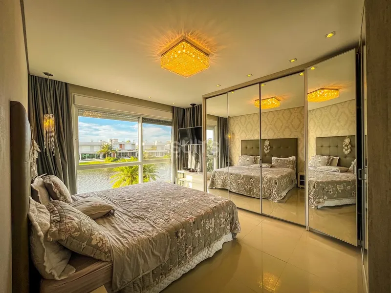 Excelente sobrado beira lago no Condomínio Enseada: 38ª foto da galeria de imagens do imóvel