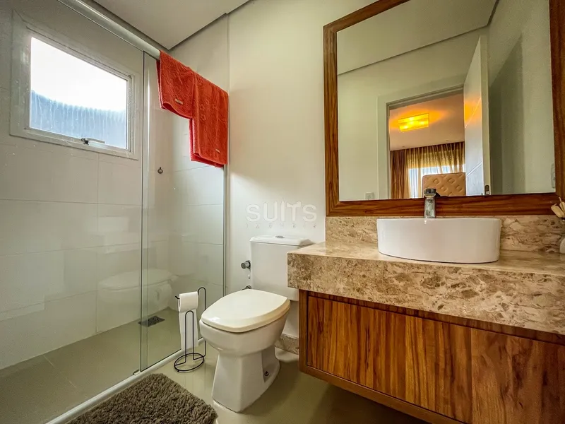 Excelente sobrado beira lago no Condomínio Enseada: 29ª foto da galeria de imagens do imóvel