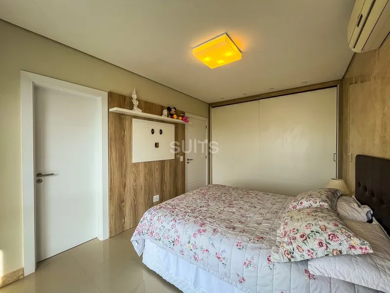 Excelente sobrado beira lago no Condomínio Enseada: 36ª foto da galeria de imagens do imóvel