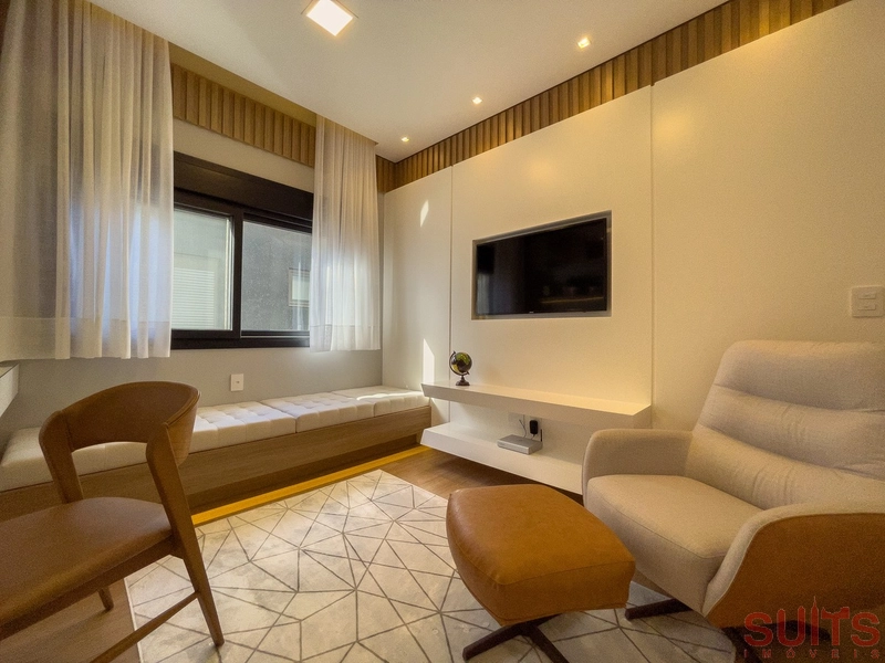 Belíssima mansão Neoclássica beira lago no condomínio Sense: 48ª foto da galeria de imagens do imóvel