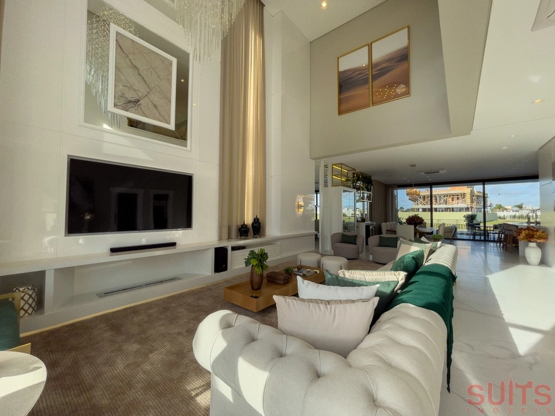 Belíssima mansão Neoclássica beira lago no condomínio Sense: 5ª foto da galeria de imagens do imóvel