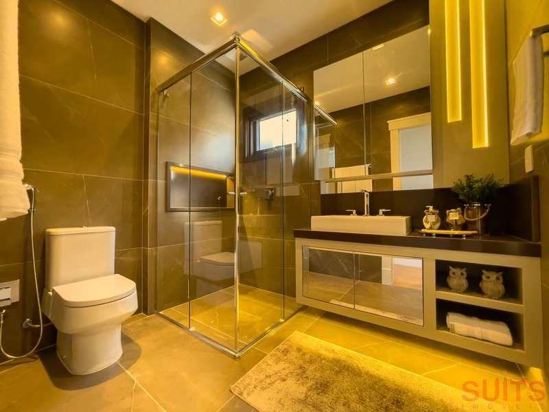 Belíssima mansão Neoclássica beira lago no condomínio Sense: 52ª foto da galeria de imagens do imóvel