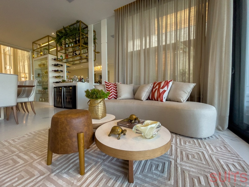 Belíssima mansão Neoclássica beira lago no condomínio Sense: 26ª foto da galeria de imagens do imóvel