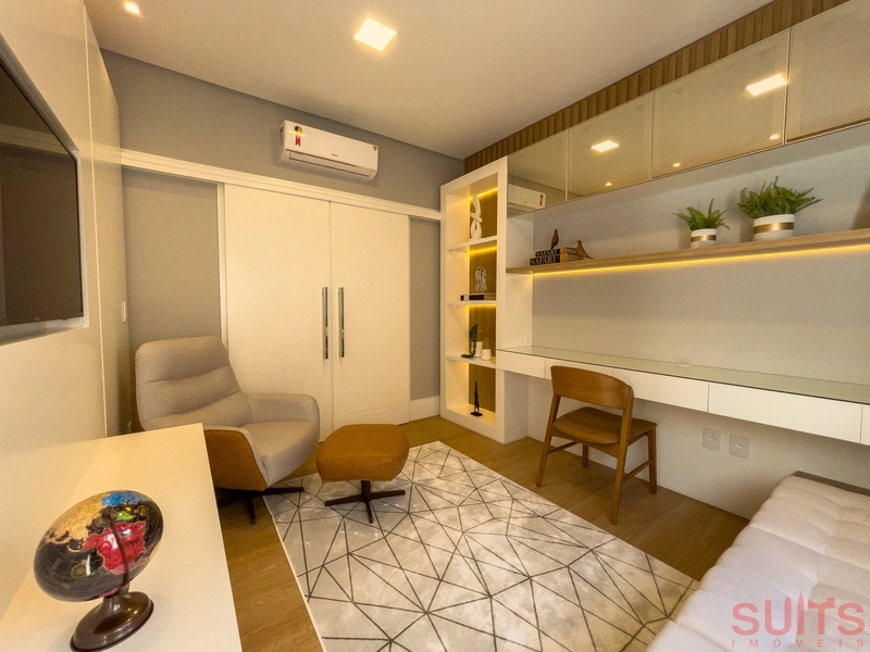 Belíssima mansão Neoclássica beira lago no condomínio Sense: 45ª foto da galeria de imagens do imóvel