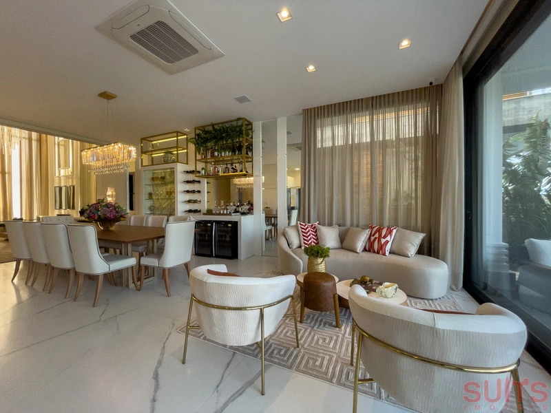 Belíssima mansão Neoclássica beira lago no condomínio Sense: 25ª foto da galeria de imagens do imóvel