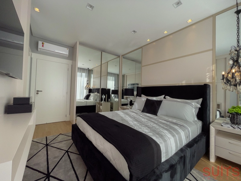 Belíssima mansão Neoclássica beira lago no condomínio Sense: 43ª foto da galeria de imagens do imóvel