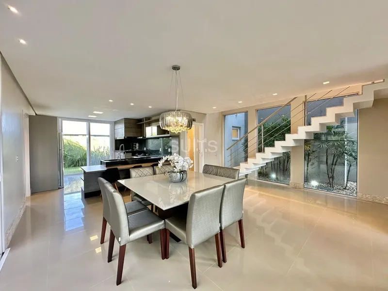 Excelente sobrado à venda no condomínio Las Palmas: 11ª foto da galeria de imagens do imóvel