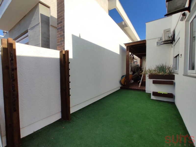 Linda casa beira lago com piscina no Condomínio Riviera: 34ª foto da galeria de imagens do imóvel