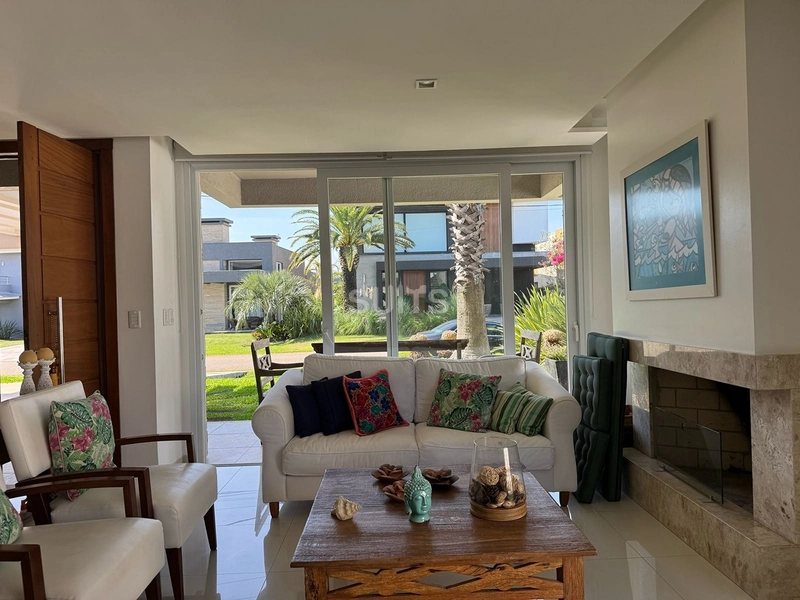 Linda casa fundos área verde no Condomínio Ventura em Xangri-Lá: 4ª foto da galeria de imagens do imóvel