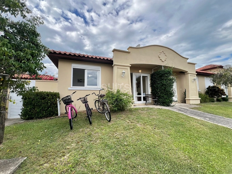 Linda unidade no condomínio Casa Hermosa: 2ª foto da galeria de imagens do imóvel