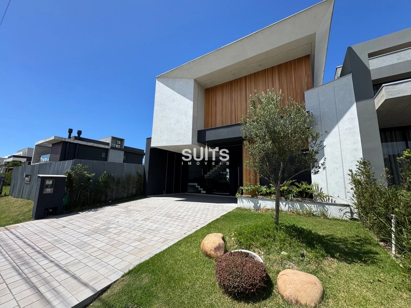 Sobrado padrão AAA no condomínio Sunset em Xangri-Lá: 1ª foto da galeria de imagens do imóvel