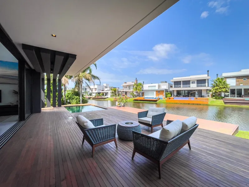 Um incrível sobrado beira lago localizado no condomínio Malibu: 21ª foto da galeria de imagens do imóvel