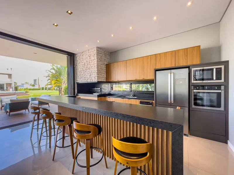 Um incrível sobrado beira lago localizado no condomínio Malibu: 16ª foto da galeria de imagens do imóvel