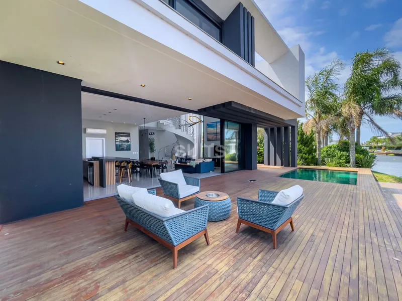 Um incrível sobrado beira lago localizado no condomínio Malibu: 22ª foto da galeria de imagens do imóvel