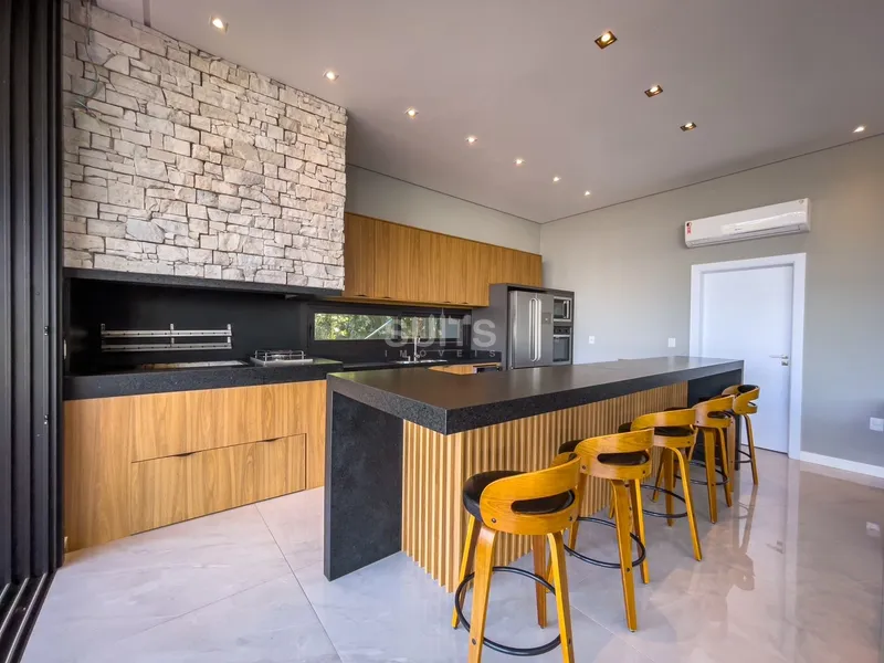 Um incrível sobrado beira lago localizado no condomínio Malibu: 15ª foto da galeria de imagens do imóvel