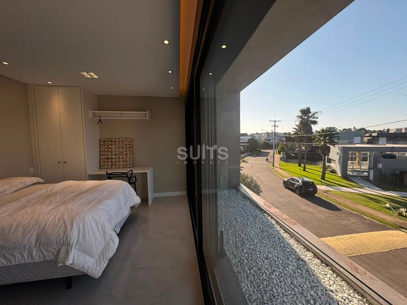 Incrível sobrado beira lago localizado no condomínio Malibu: 26ª foto da galeria de imagens do imóvel