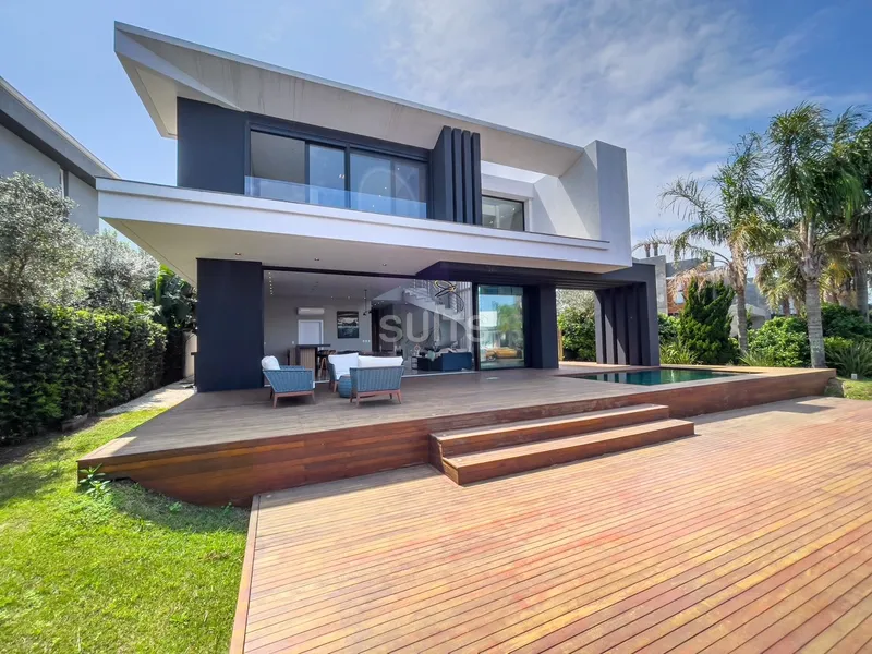 Um incrível sobrado beira lago localizado no condomínio Malibu: 25ª foto da galeria de imagens do imóvel