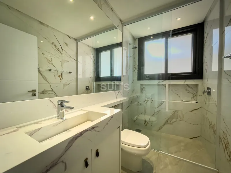 Um incrível sobrado beira lago localizado no condomínio Malibu: 35ª foto da galeria de imagens do imóvel