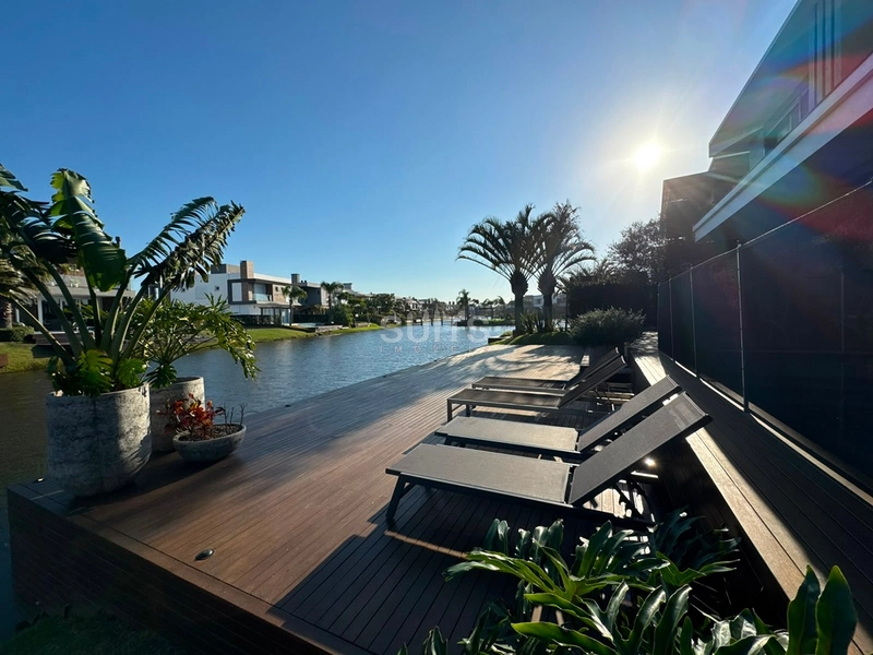 Incrível sobrado beira lago localizado no condomínio Malibu: 19ª foto da galeria de imagens do imóvel
