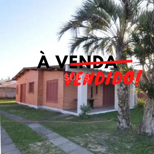 Excelente Casa no Centro de Xangri-Lá: 1ª foto da galeria de imagens do imóvel