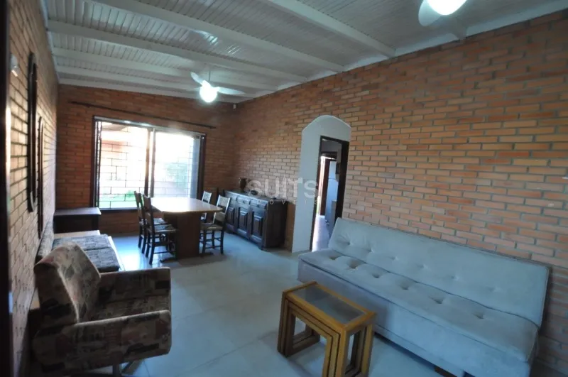 Excelente Casa no Centro de Xangri-Lá: 2ª foto da galeria de imagens do imóvel