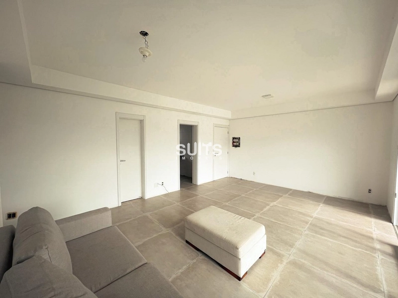 Excelente cobertura à venda no condomínio Rossi: 2ª foto da galeria de imagens do imóvel