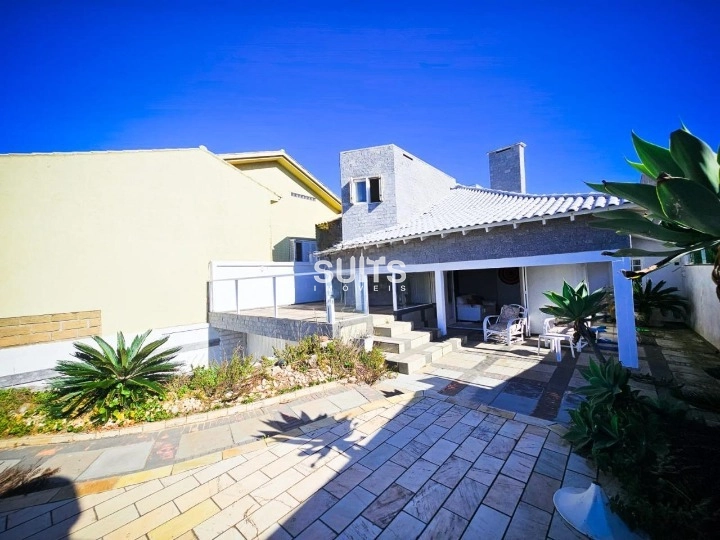 Excelente sobrado à venda na beira mar de Xangri-lá: 2ª foto da galeria de imagens do imóvel