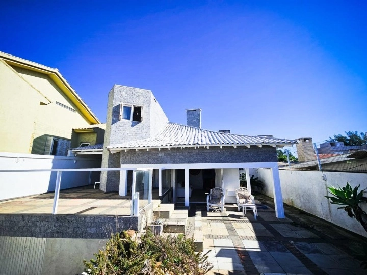 Excelente sobrado à venda na beira mar de Xangri-lá: 3ª foto da galeria de imagens do imóvel