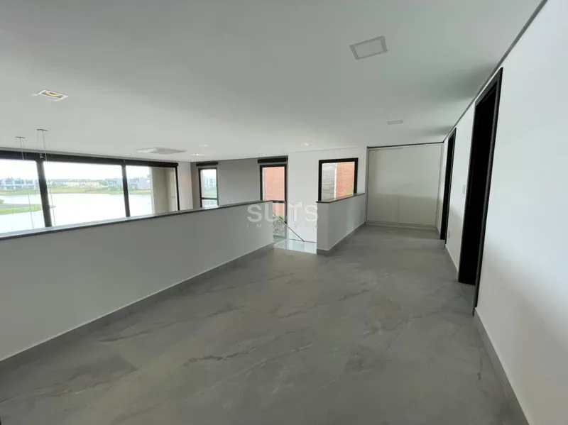 Sobrado  alto padrão beira-lago no Condomínio Celebration: 23ª foto da galeria de imagens do imóvel