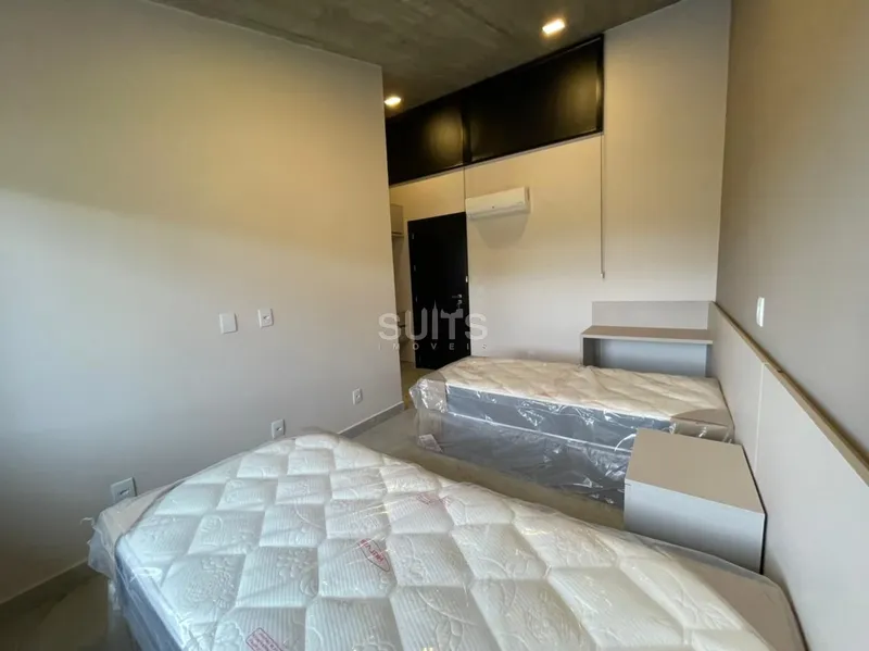 Sobrado  alto padrão beira-lago no Condomínio Celebration: 33ª foto da galeria de imagens do imóvel