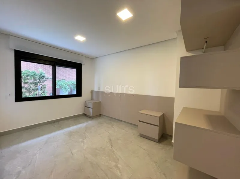 Sobrado  alto padrão beira-lago no Condomínio Celebration: 37ª foto da galeria de imagens do imóvel