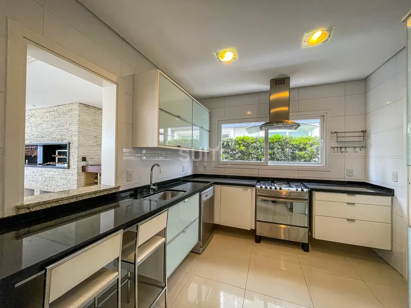 Belo sobrado no condomínio Bosques de Atlântida: 7ª foto da galeria de imagens do imóvel