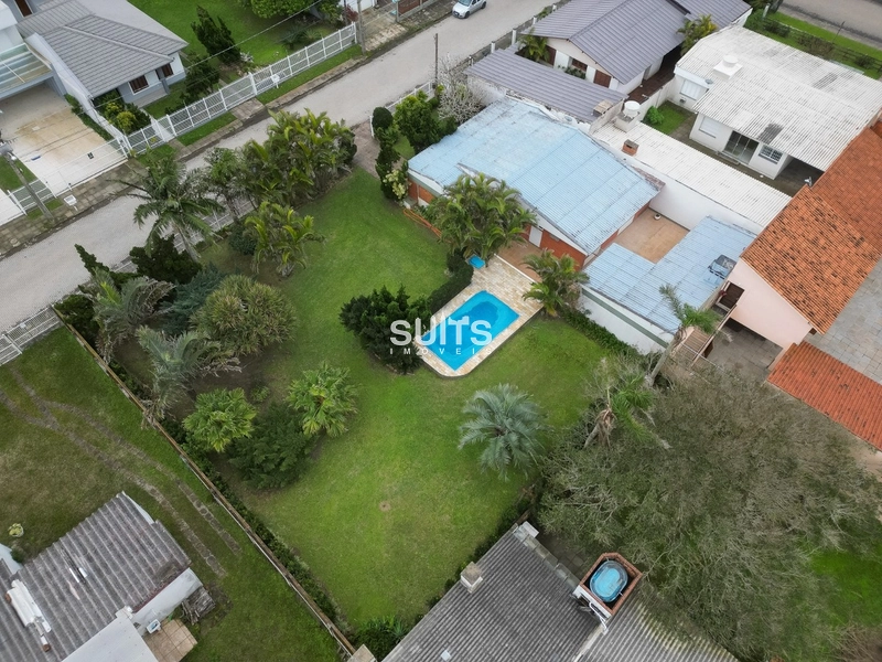 Casa térrea em 3 terrenos, à venda no centro de Xangri-lá!: 6ª foto da galeria de imagens do imóvel