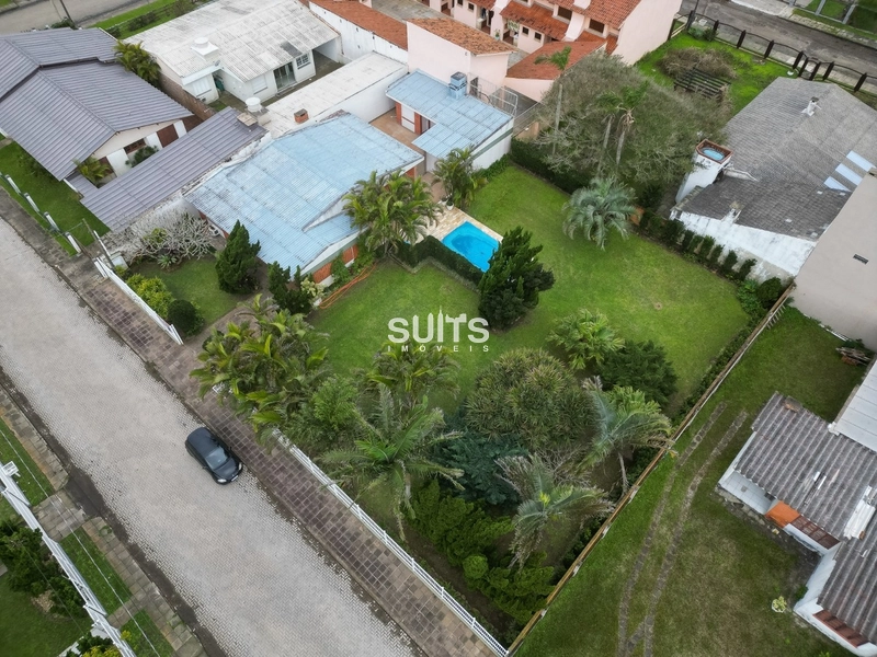 Casa térrea em 3 terrenos, à venda no centro de Xangri-lá!: 9ª foto da galeria de imagens do imóvel