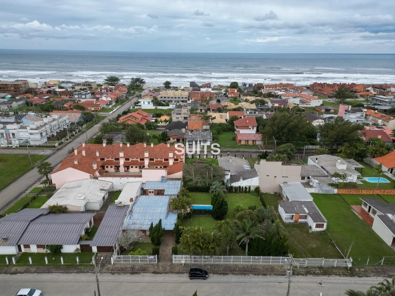 Casa térrea em 3 terrenos, à venda no centro de Xangri-lá!: 2ª foto da galeria de imagens do imóvel