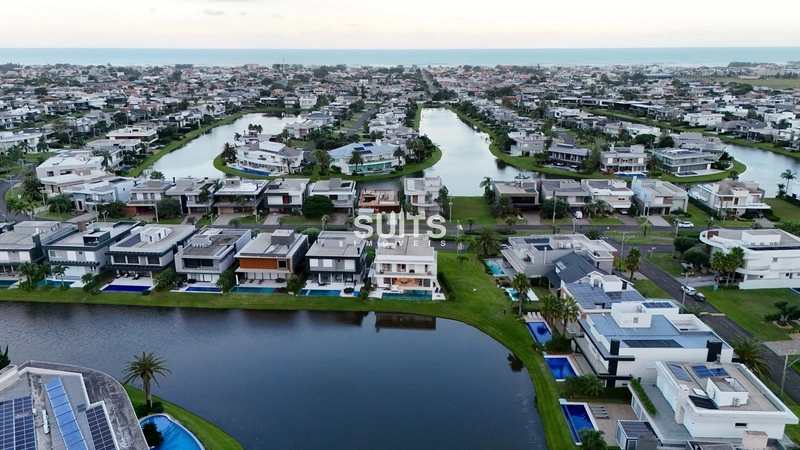 Excelente sobrado à venda no condomínio Enseada: 4ª foto da galeria de imagens do imóvel