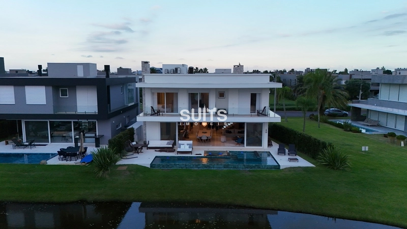 Excelente sobrado à venda no condomínio Enseada: 5ª foto da galeria de imagens do imóvel