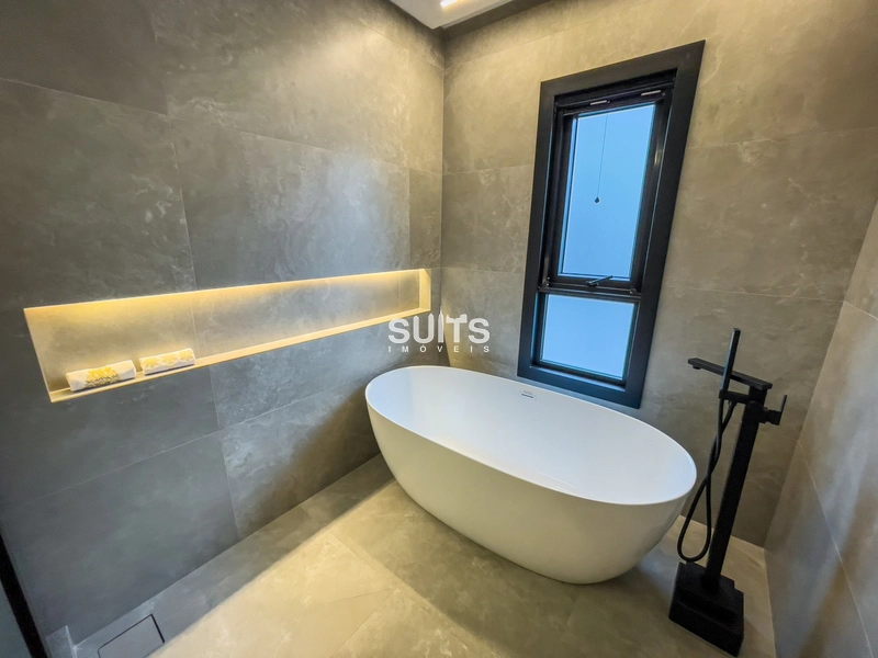 Mansão nas margens do lago no condomínio Sense: 84ª foto da galeria de imagens do imóvel