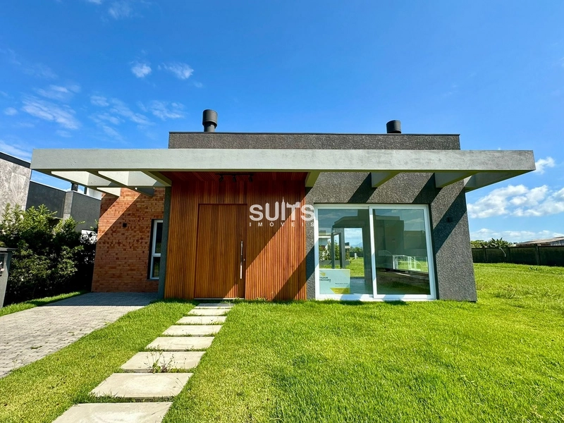 Excelente casa no condomínio Dubai em Capão da Canoa: 1ª foto da galeria de imagens do imóvel