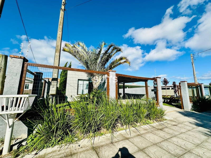 Linda casa à venda na praia de Rainha do Mar: 2ª foto da galeria de imagens do imóvel