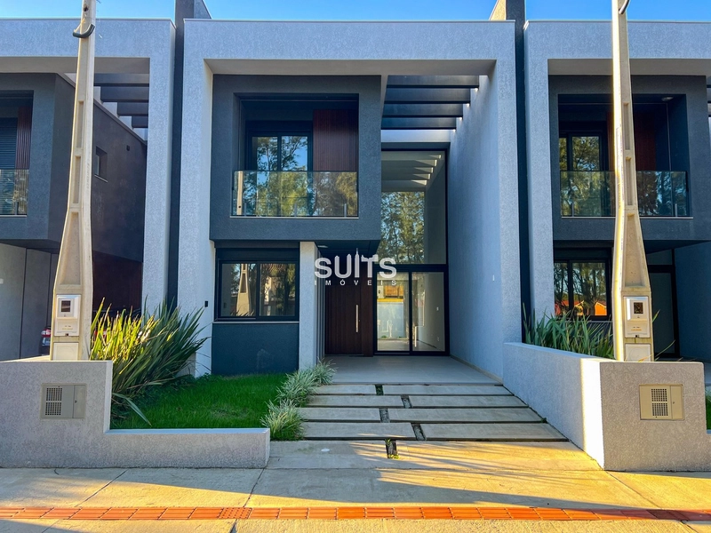 Excelente sobrado à venda no centro da praia de Xangri-Lá: 1ª foto da galeria de imagens do imóvel